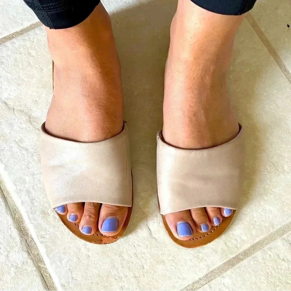 ⭐️3/$15 Call it  Spring slides - Picture 3 of 8